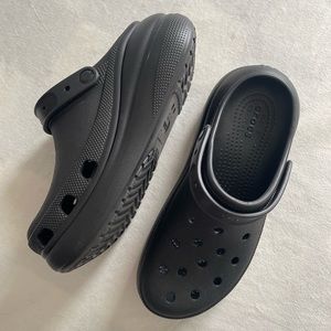 Black classic crush crocs